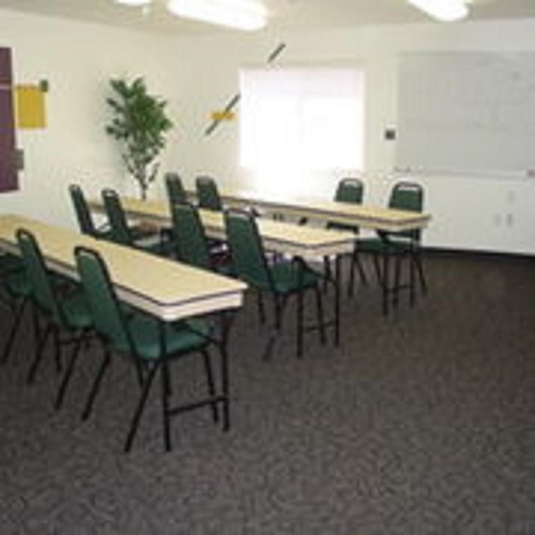 Travelodge By Wyndham Clinton Valley West Court Facilidades foto